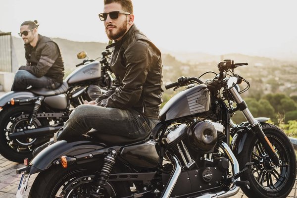 Quels sont les avantages et les inconvénients du gilet airbag moto ?